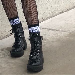 HOT GOTHIC PLATFORM BOOTS